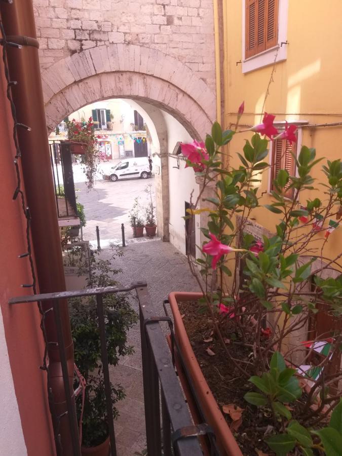Arco Della Luna باري المظهر الخارجي الصورة