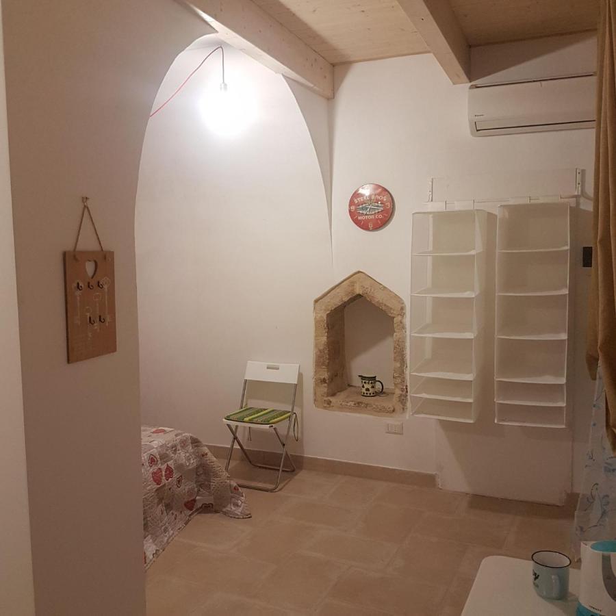Arco Della Luna باري المظهر الخارجي الصورة
